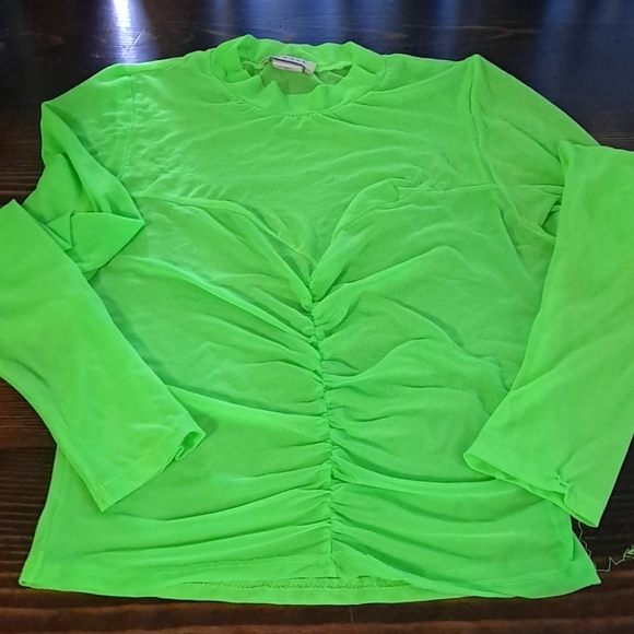 ❌SOLD❌Price firm: Sheer Neon green shirt - Picture 2 of 8